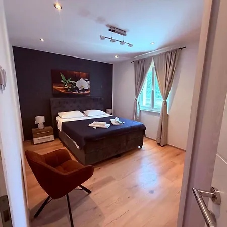 Apartment Mia With Pool Near Medulin